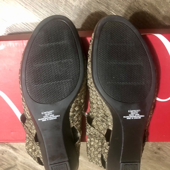 Impo Sandals bronze wedges Sz. 6 1/2 - Picture 6 of 8